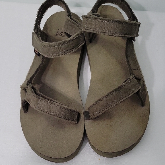 Teva Other - Teva Unisex Green Olive Color Sandals Size 11